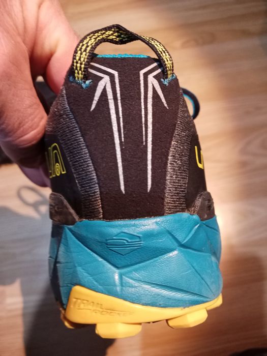 Pantofi alergare La Sportiva Akyra nr. 46,5