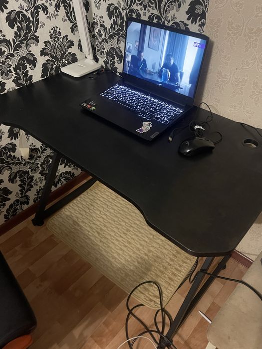 Игровой стол+игровое кресло