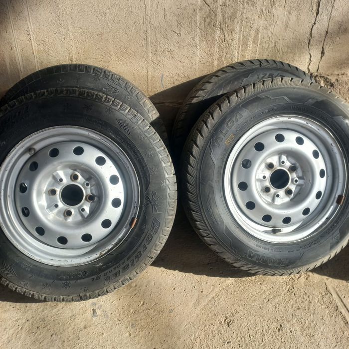 Зимний шина б/у сатылады