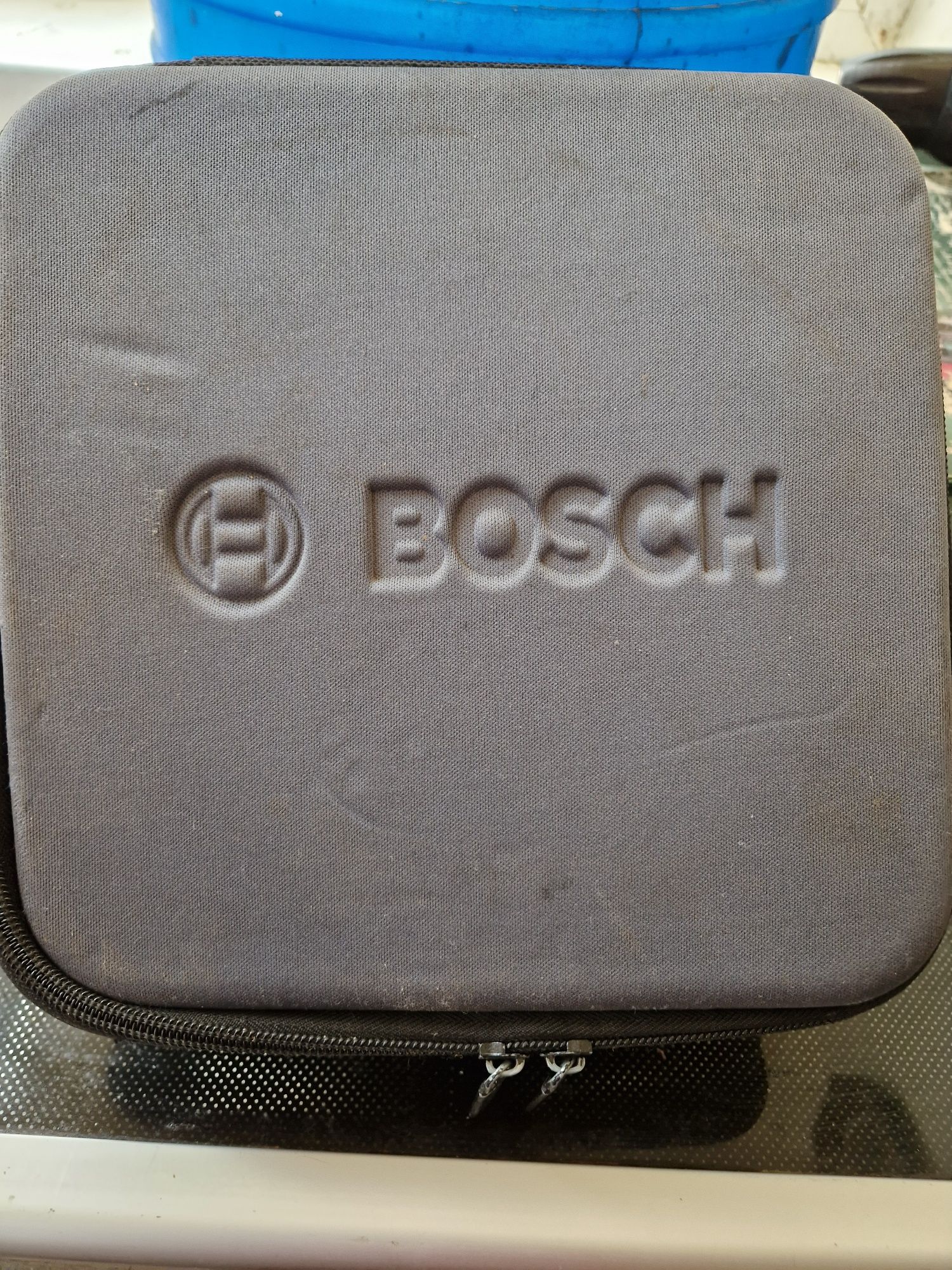 Vând schinb o infiletanta Bosch de 12V inpecabila