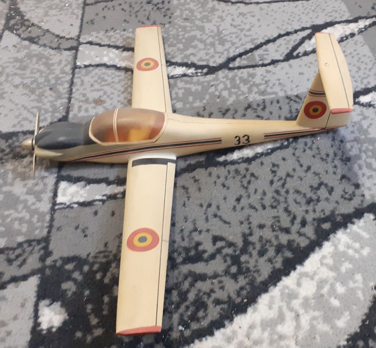 Avion de colecție nu trimit în țară predare personal prefer în centru