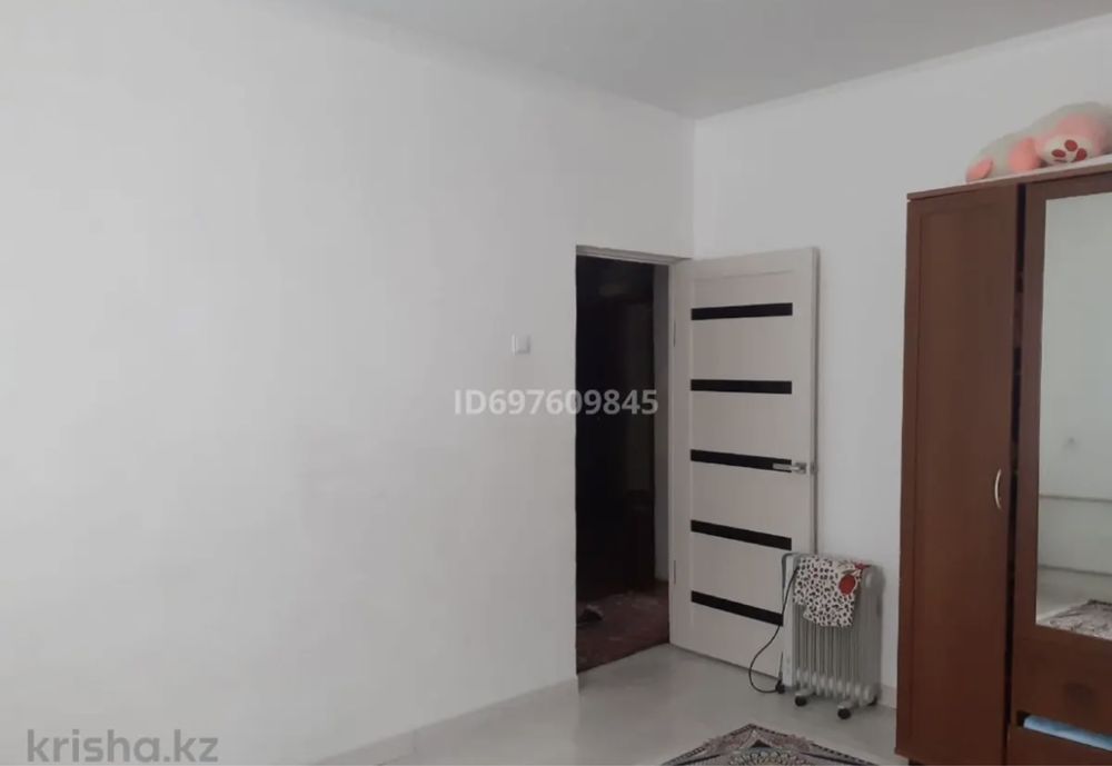 Үй сатылады тез арада.