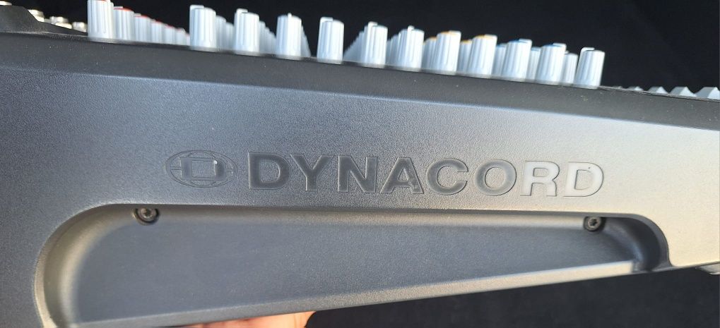 Vand / Schimb Dynacord 1000 3 cu 1000 2