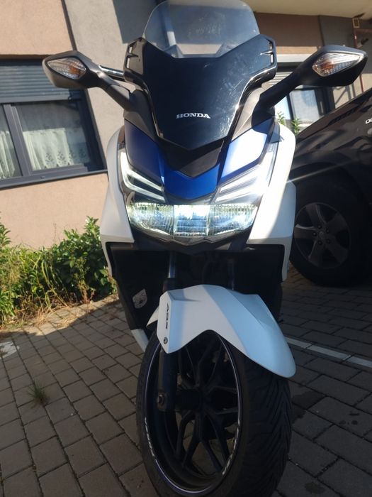Scuter Honda forma 125