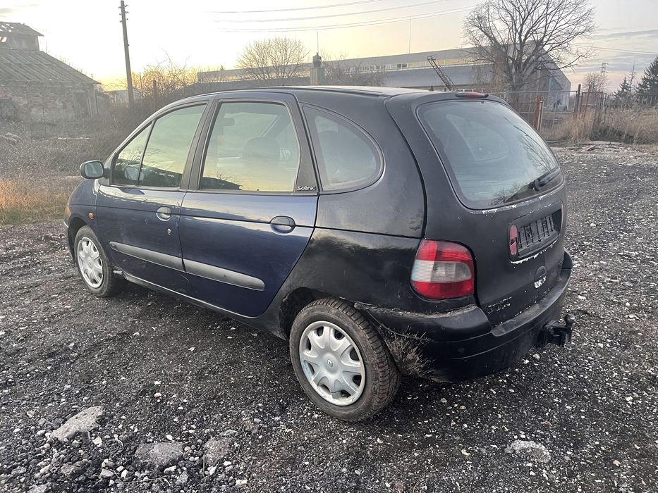 Renault Megane Scenic на части