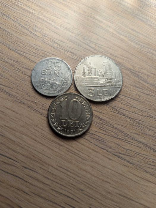 3 monede vechi: 10 lei din 1991, 3 lei din 1966, 25 bani din 1982