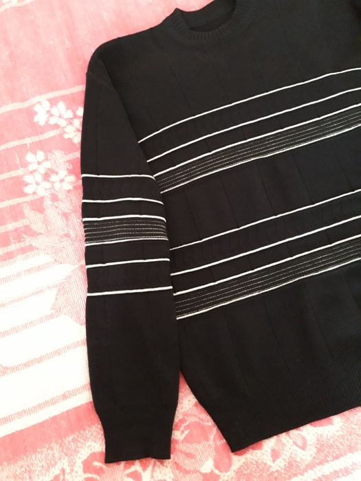 Мужской свитер шерстяной.