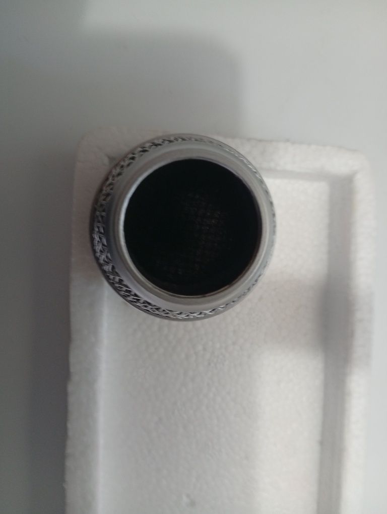 Site,grile microfon beta 58 și SM 58