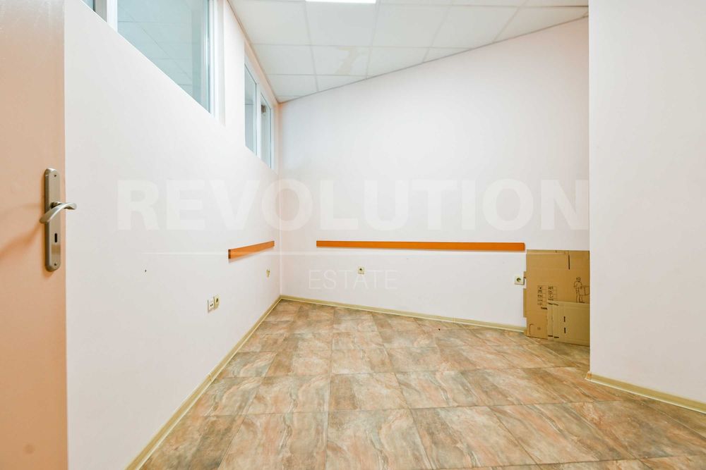 Продава се Офис в София, Редута - 238 кв.м за 1765 €/кв.м - Снимка #3