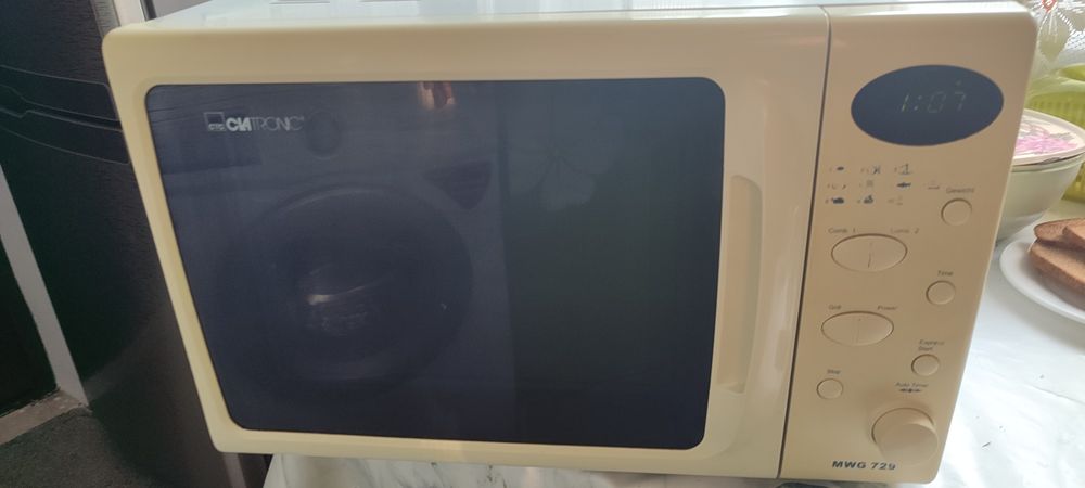 Микроволновка Clatronc