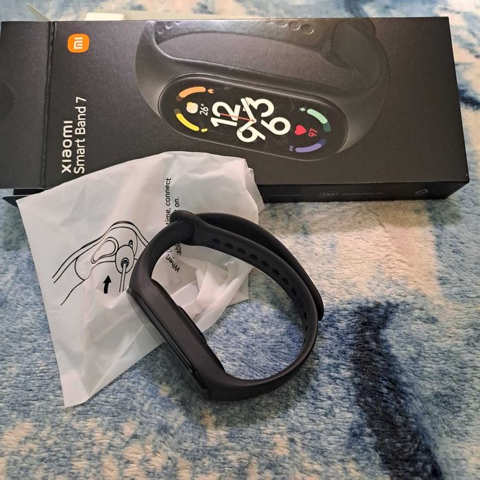 Продавам часовник Xiaomi smart band 7