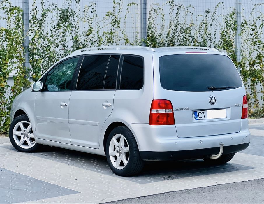 Vw Touran // Stare Perfecta // Cutie Automata // An 2006 // Proprietar