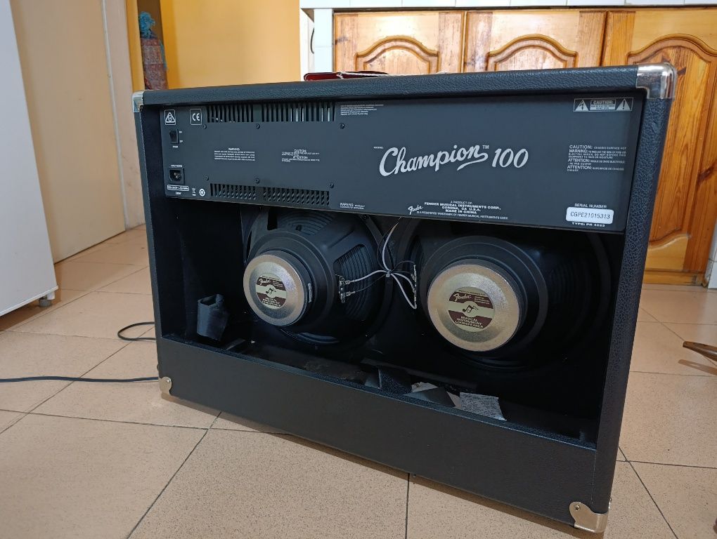 Усилвател за китара Fender Champion 100