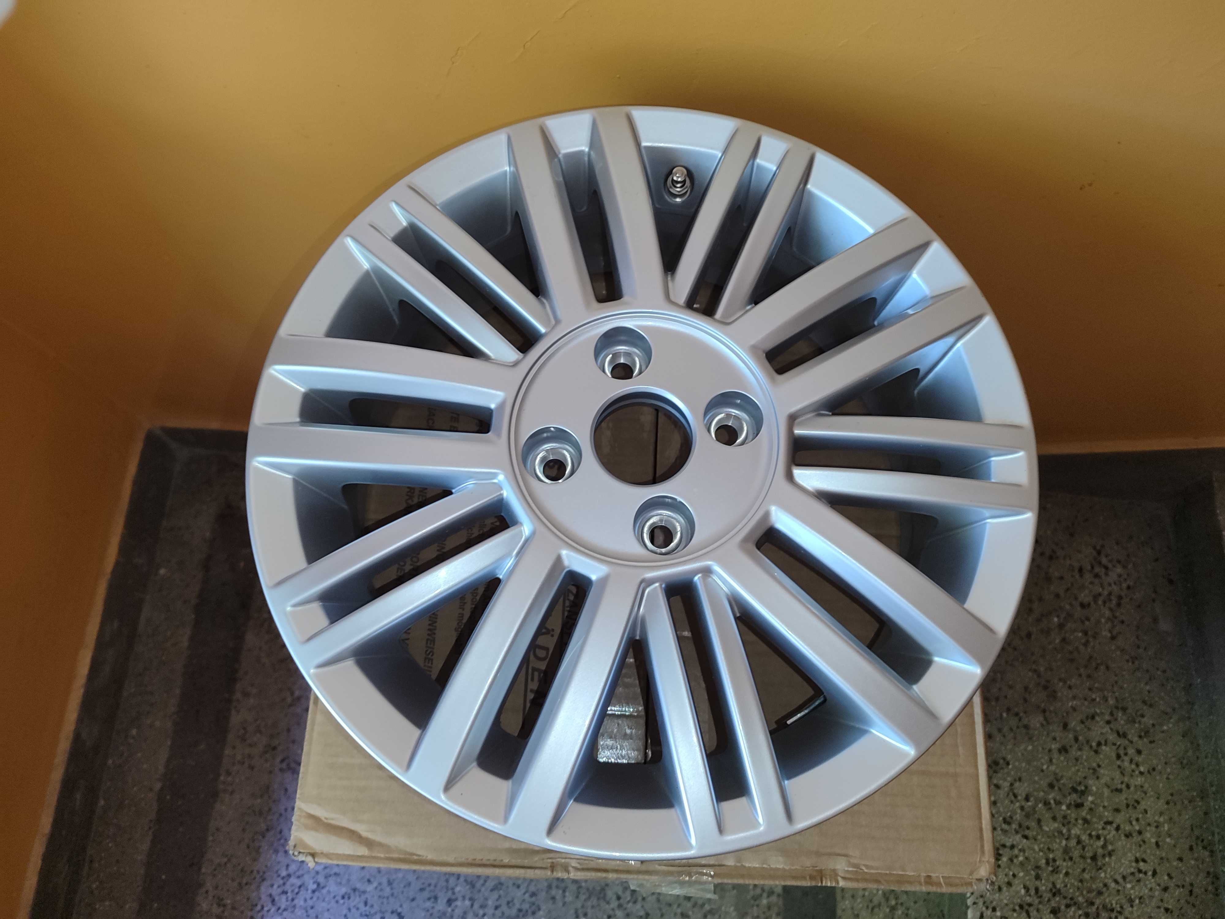 Алуминиеви джанти за VW Up R-Line 5,5Jx15 ET40+централни капачки.