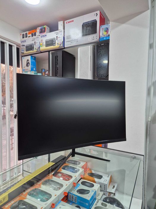 Gaming Monitor Pixel 24 Curved Ekran: 24/180Hz  1920x1080 (Full HD)