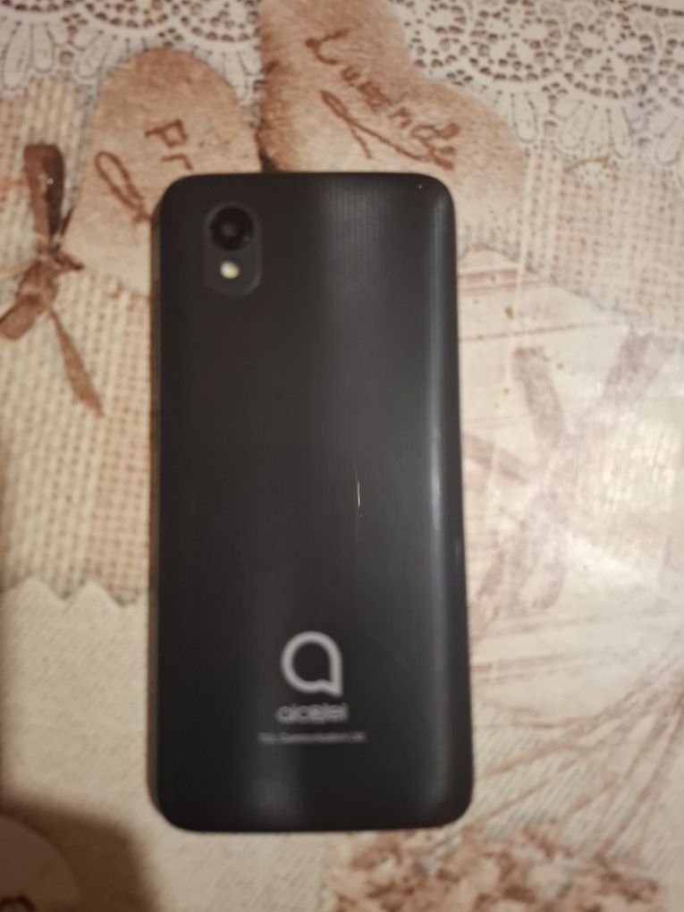 Alcatel    5033Y