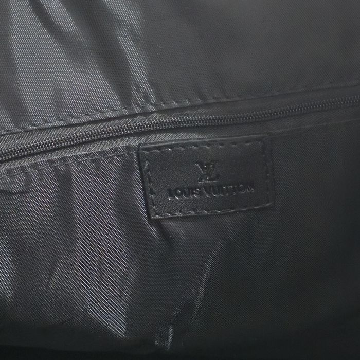 Louis Vuitton Geanta Neagra