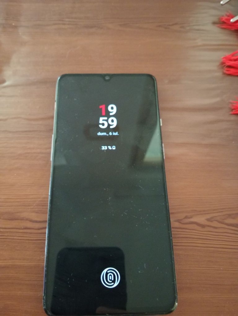 Vând OnePlus 7t in stare foarte buna