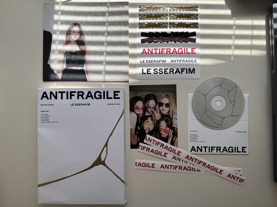 Le Sserafim Antifragile албум