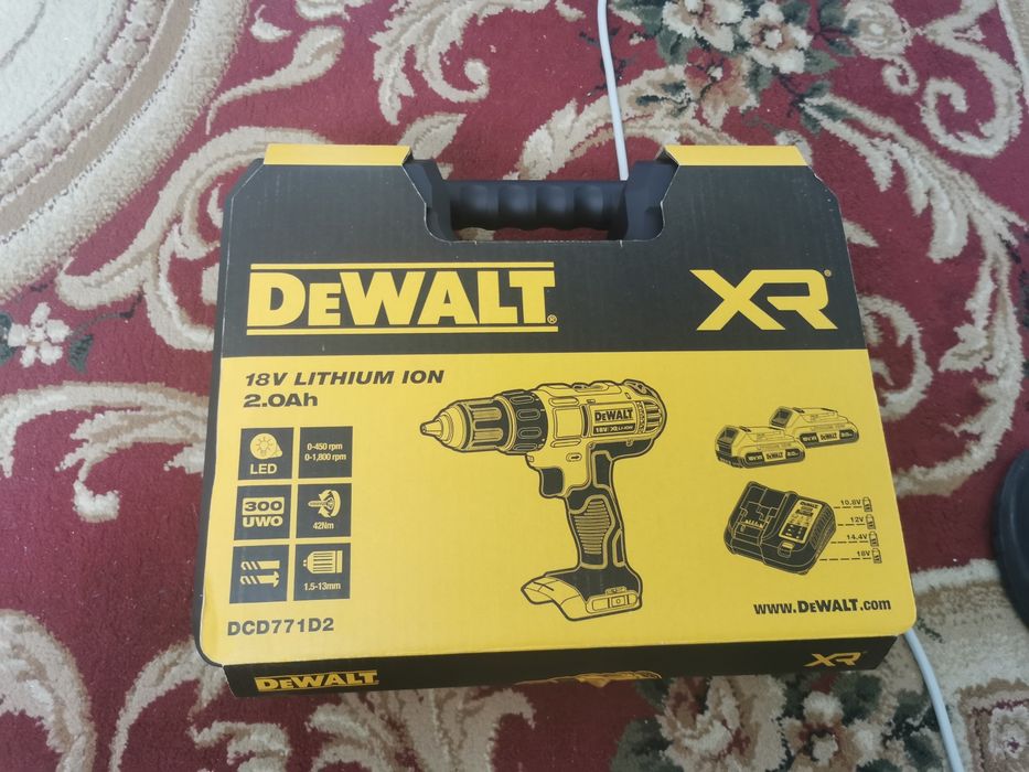 Bormasina DeWalt DCD776 771 nouă