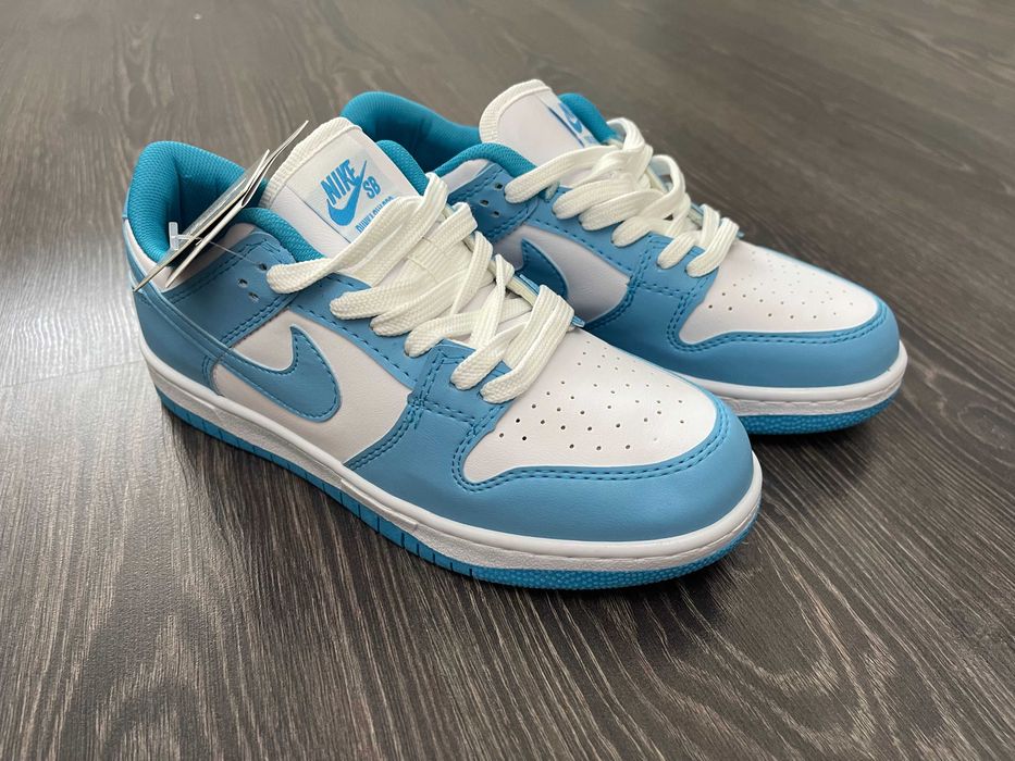Adidasi NIKE Dunk Low University Blue Produs NOU 2026