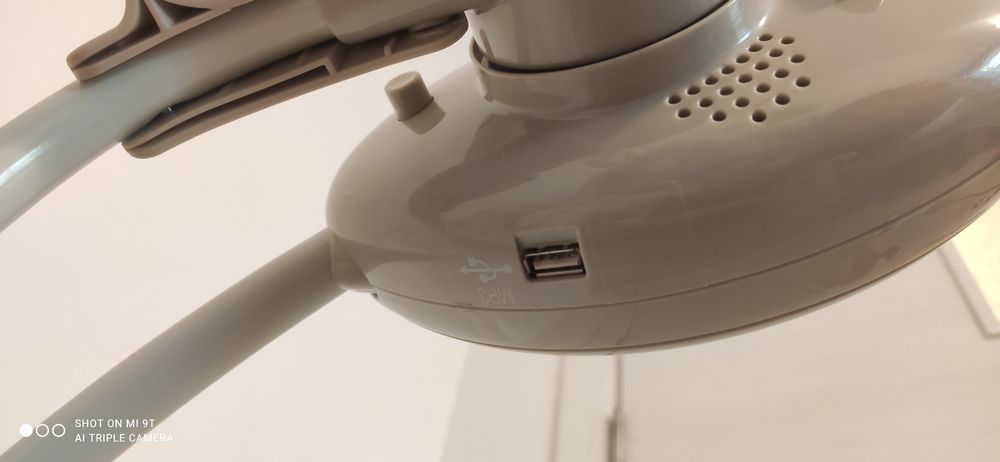 LORELLI CLASSIC Електрическа люлка-шезлонг 2в1 TANGO BEIGE С МЕЧЕТА