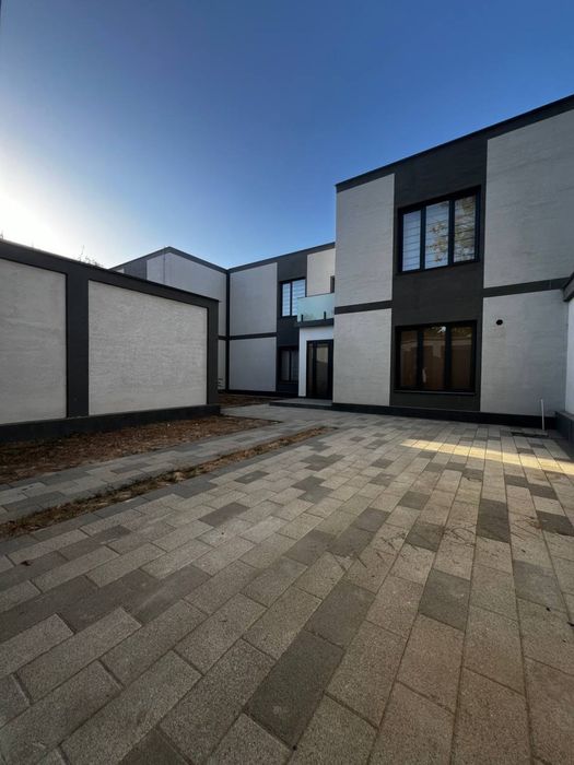 2.7сот 240м2 ТТЗ Дурмень 4 санузла 5 комнат