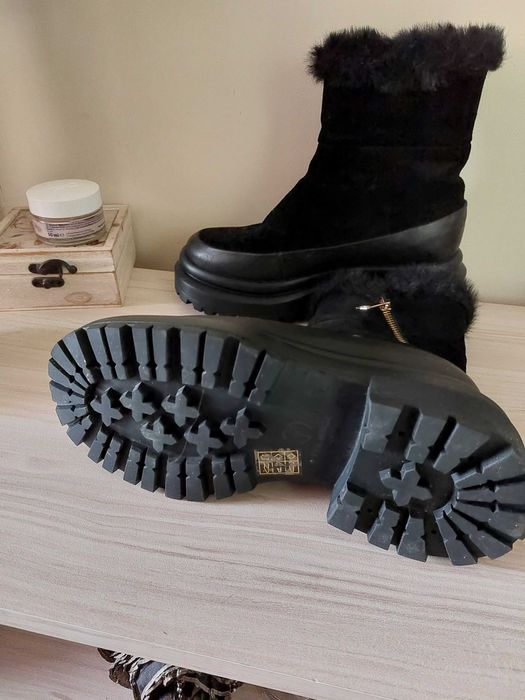 Дамски черни боти марка Eva Minge