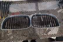 GRILA RADIATOR STANGA BMW Seria 3 E90 [2004 - 2010] Sedan 318d MT (12
