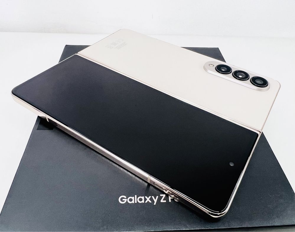 Samsung Galaxy Z Fold 4 5G 256GB 12RAM Beige Отличен! Гаранция!