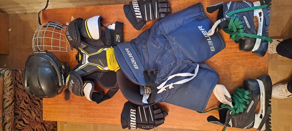 Продаю  детскую  хоккейную экипировку