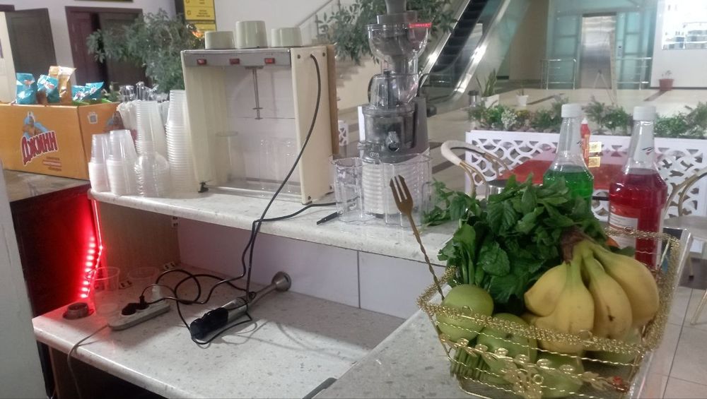 Mebelni bar sotiladi