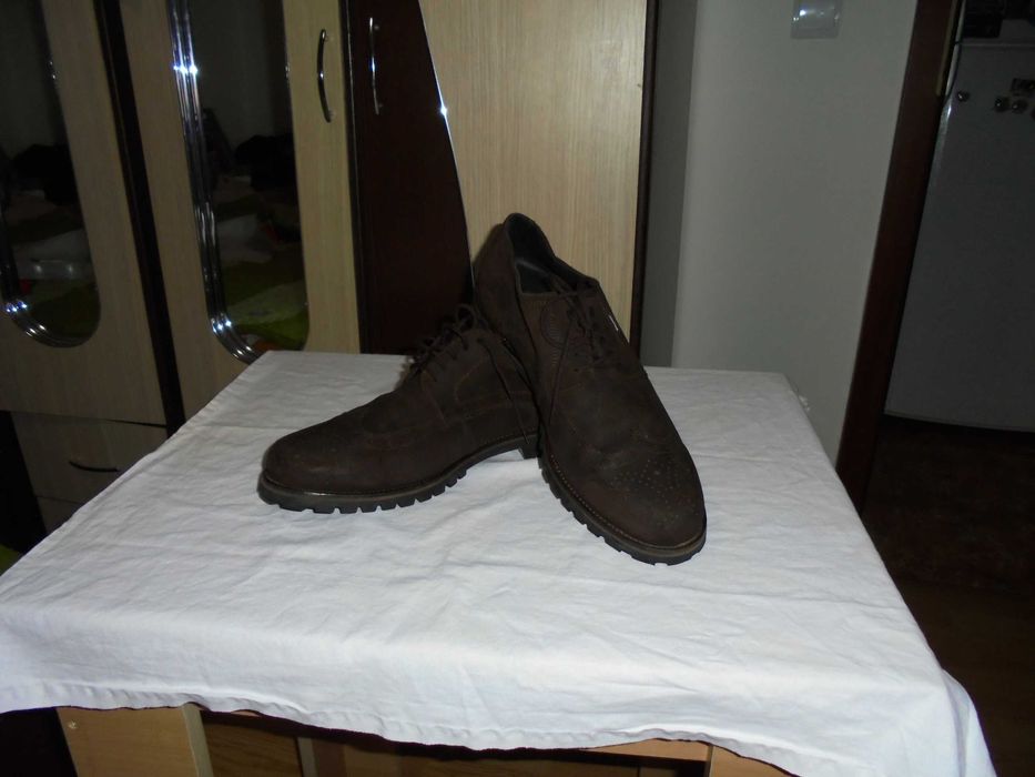 Pantofi + Ghete Piele Naturala.Impecabili ,marimea-46,Pret-500-Lei .