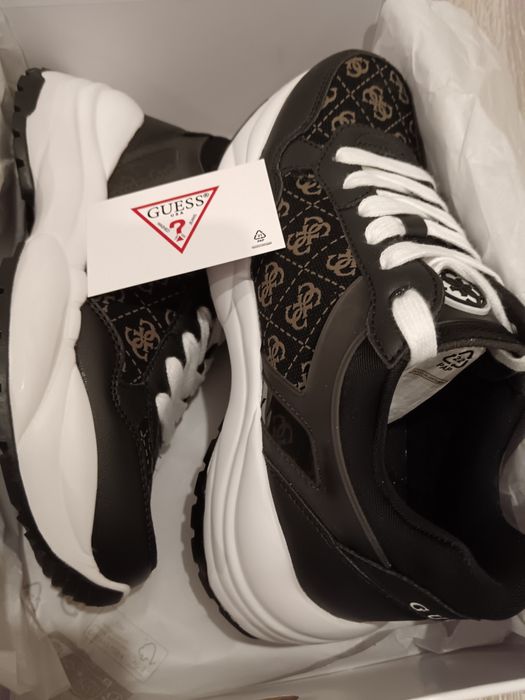 Дамски сникърси GUESS