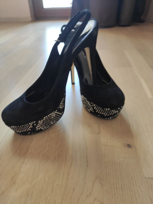 Обувки Sara pen естествен велур