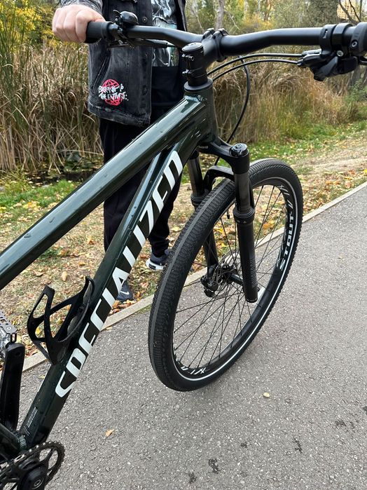 Продавам нов велосипед Specialized, град София. Градско/планински