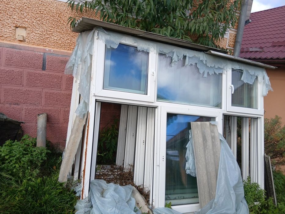 Vând geamuri 1500 de lei bucata negociabil