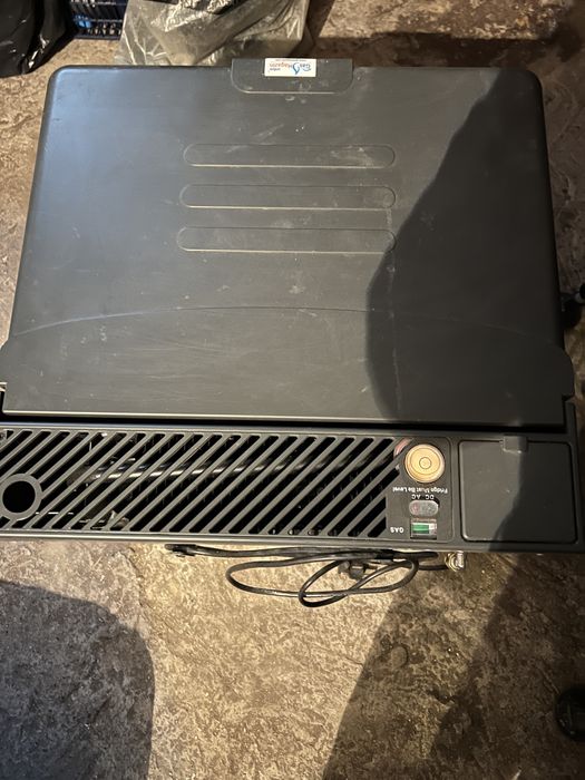 Хладилник на газ и на ток