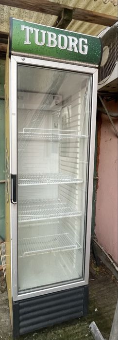 Vând vitrină frigorifică