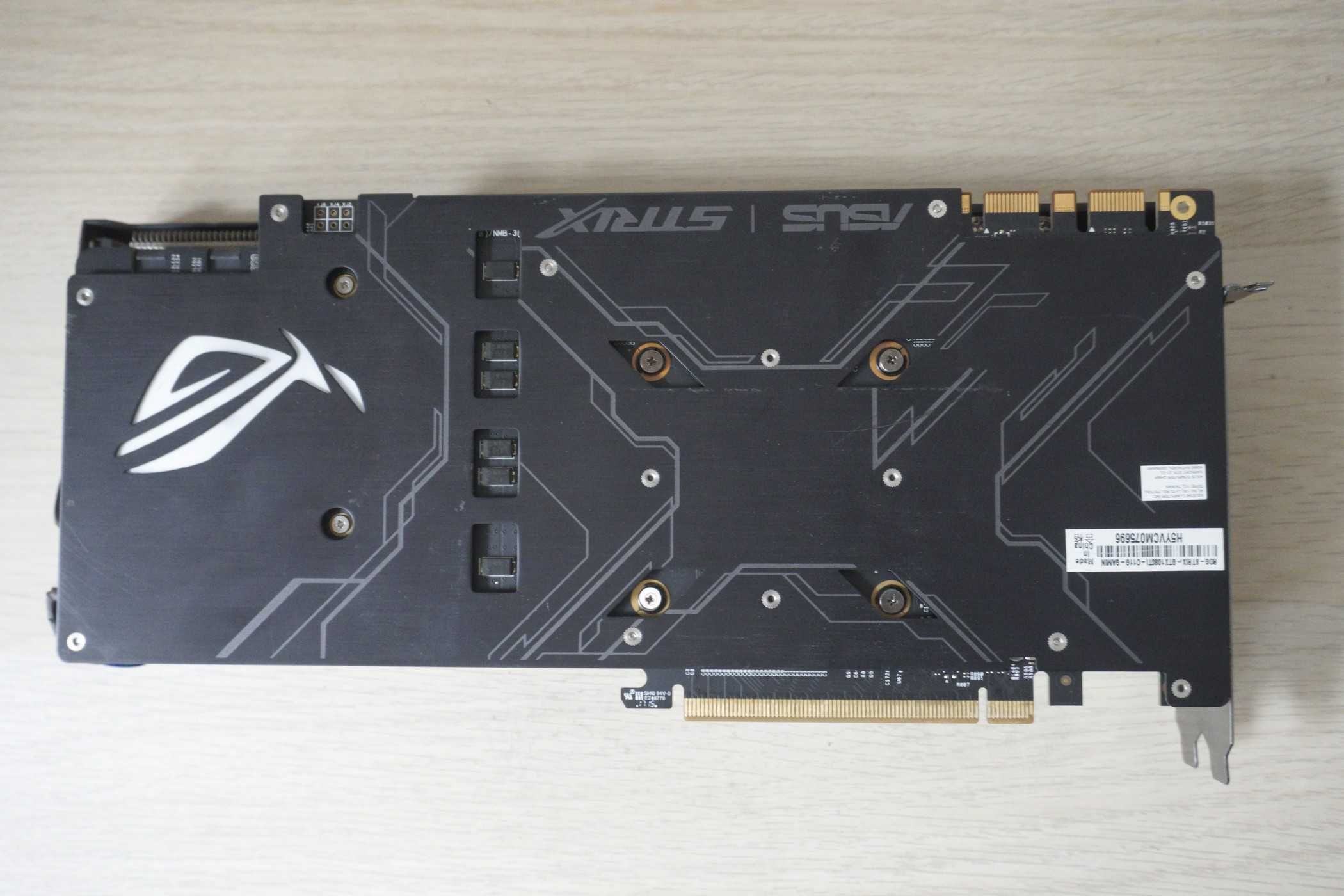 [Развалена] видеокарта GTX 1080 Ti Strix 11GB