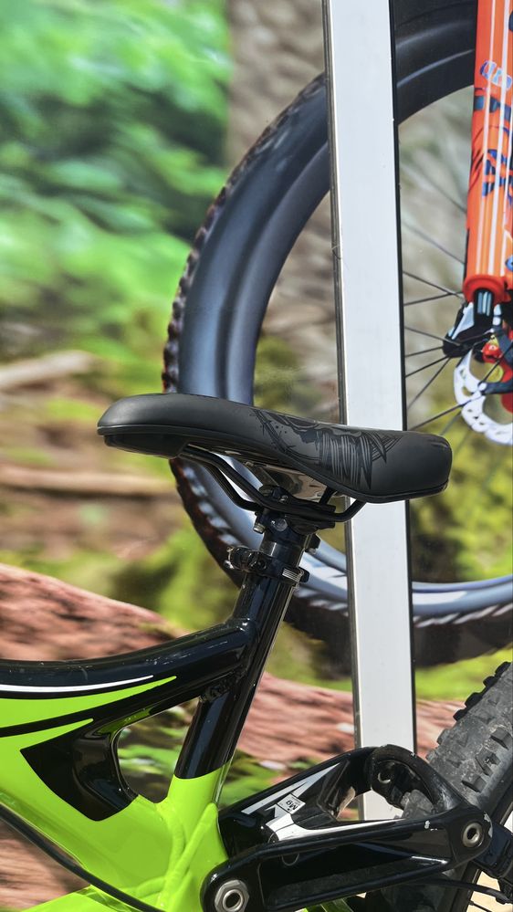 Specialized demo 8 26/М/world champion monster серия