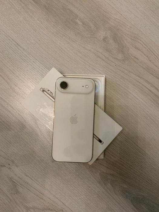 Vand iphone 17 plus 256 GB