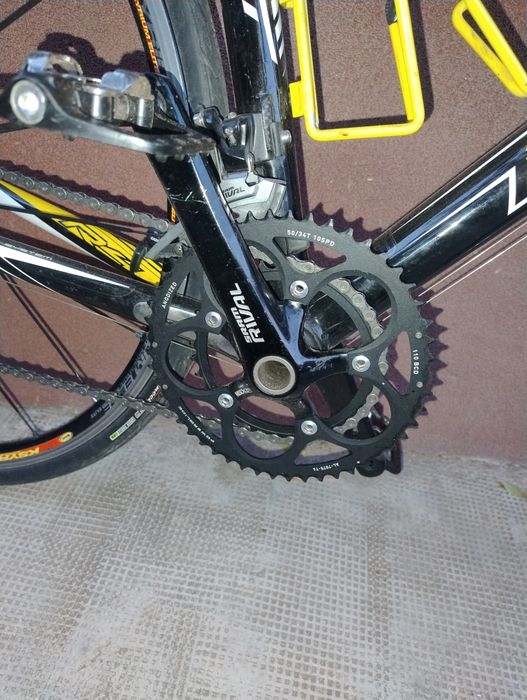 Vând bicicleta cursiera