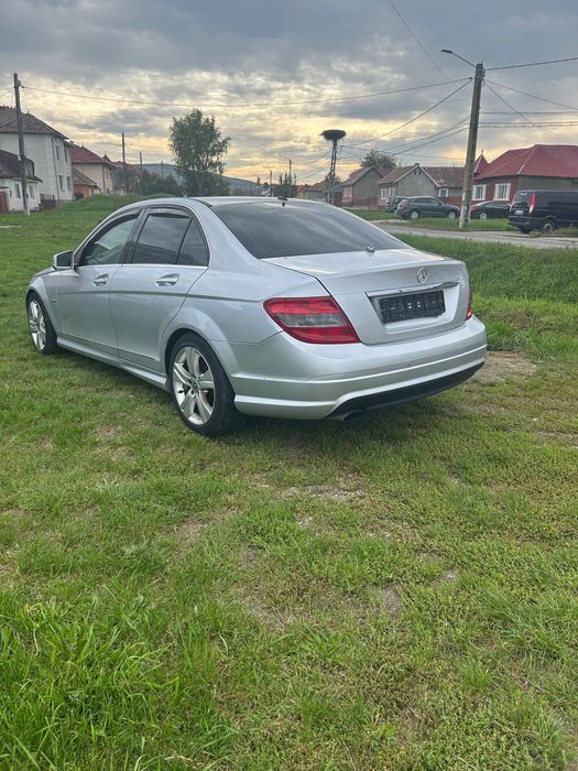 Oferta! Mercedes Benz c220 3400 €