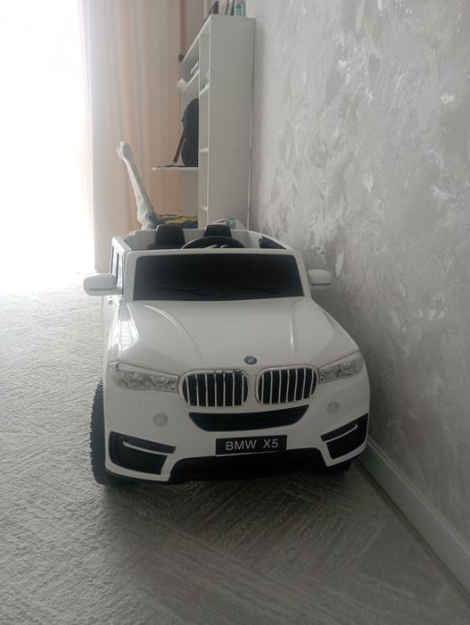 Детский электромобиль новый