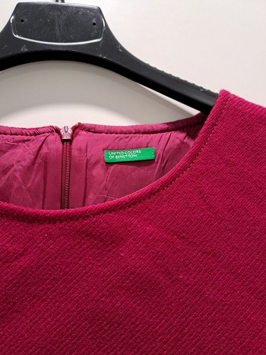 Benetton рокля цвят фуксия с вълна р-р Л