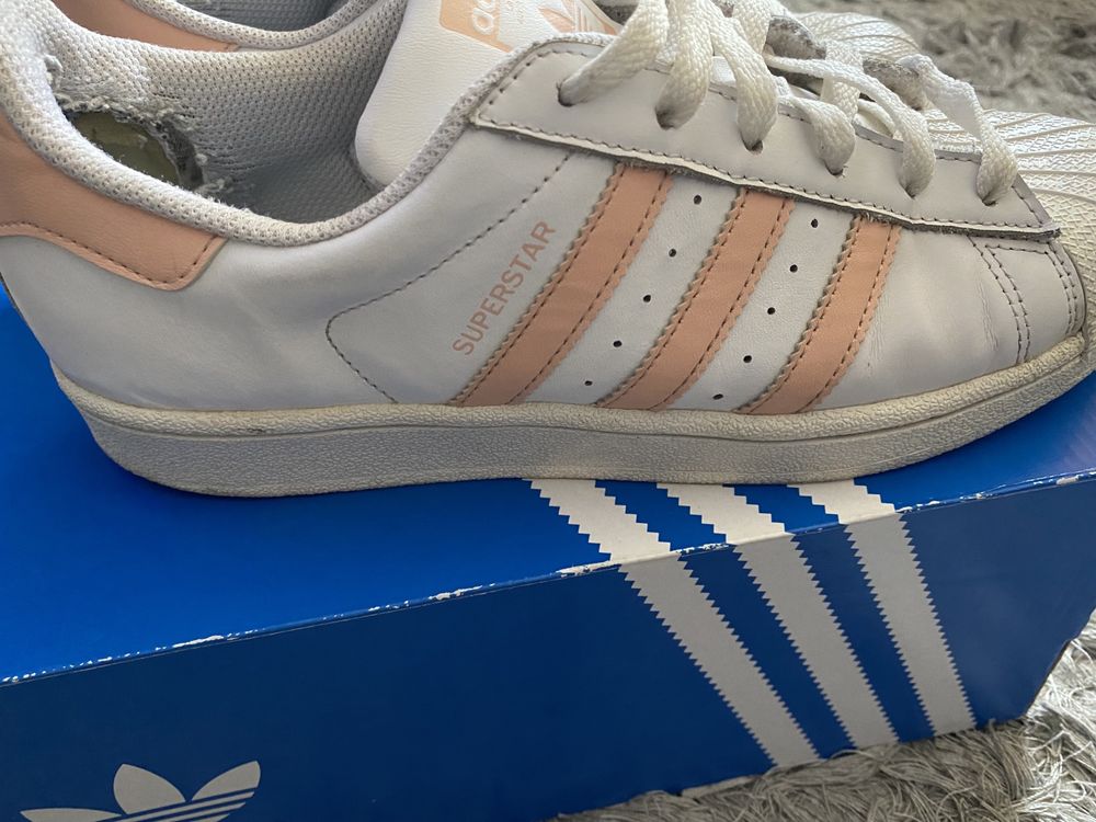 Adidasi Superstar