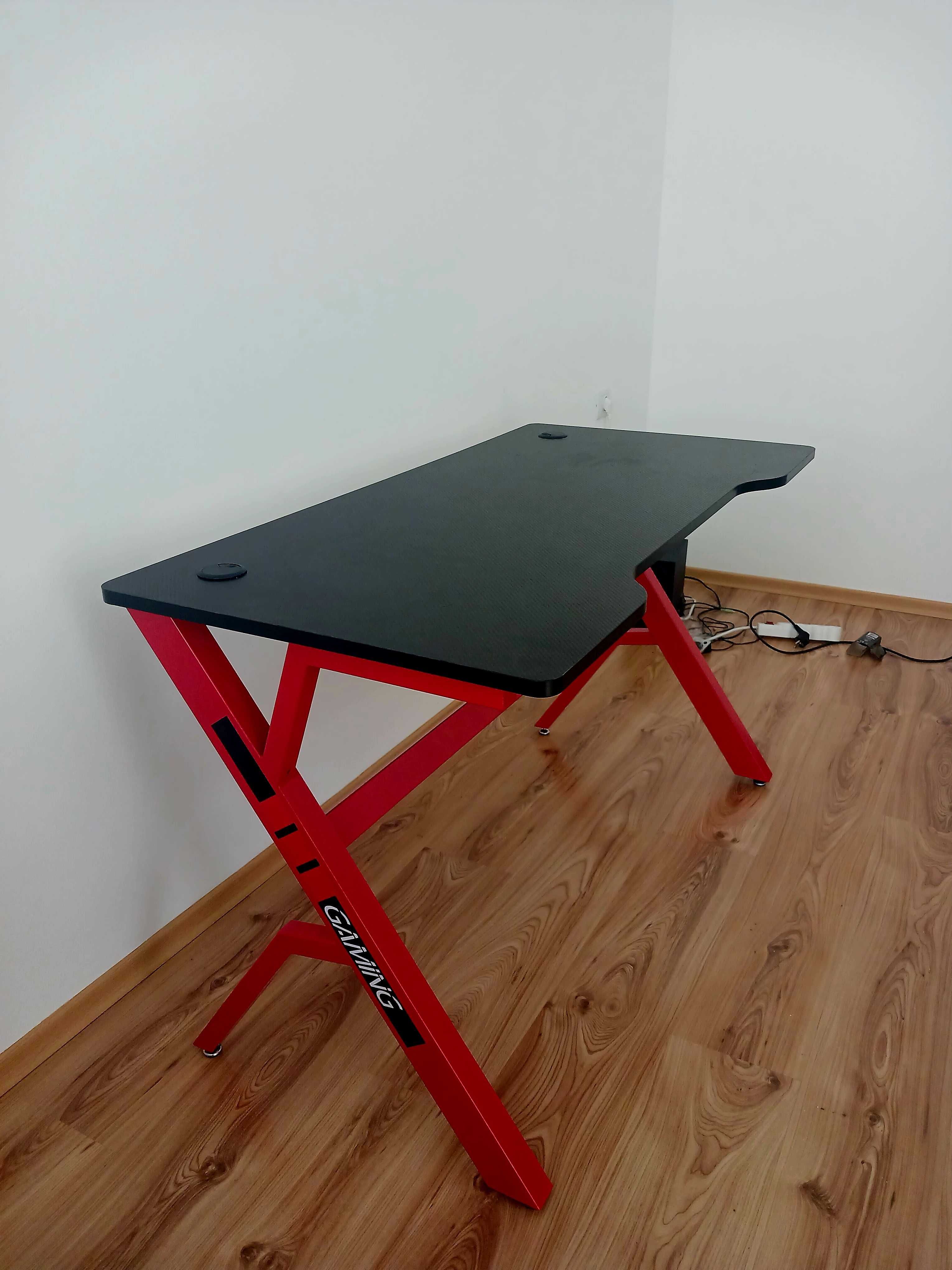 Геймърско бюро RED SPECTER, повърхност 120x60 cm, Модерно