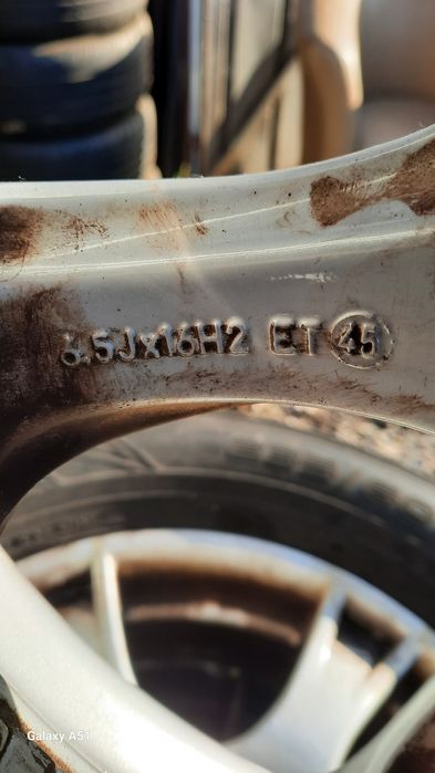Ляти джанти с гуми 5×114,3 16цола