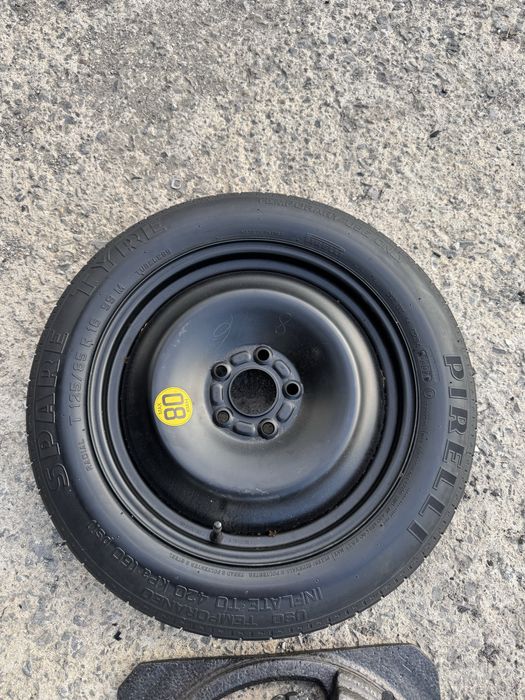 Чисто нова резервна гума с крик PIRELLI